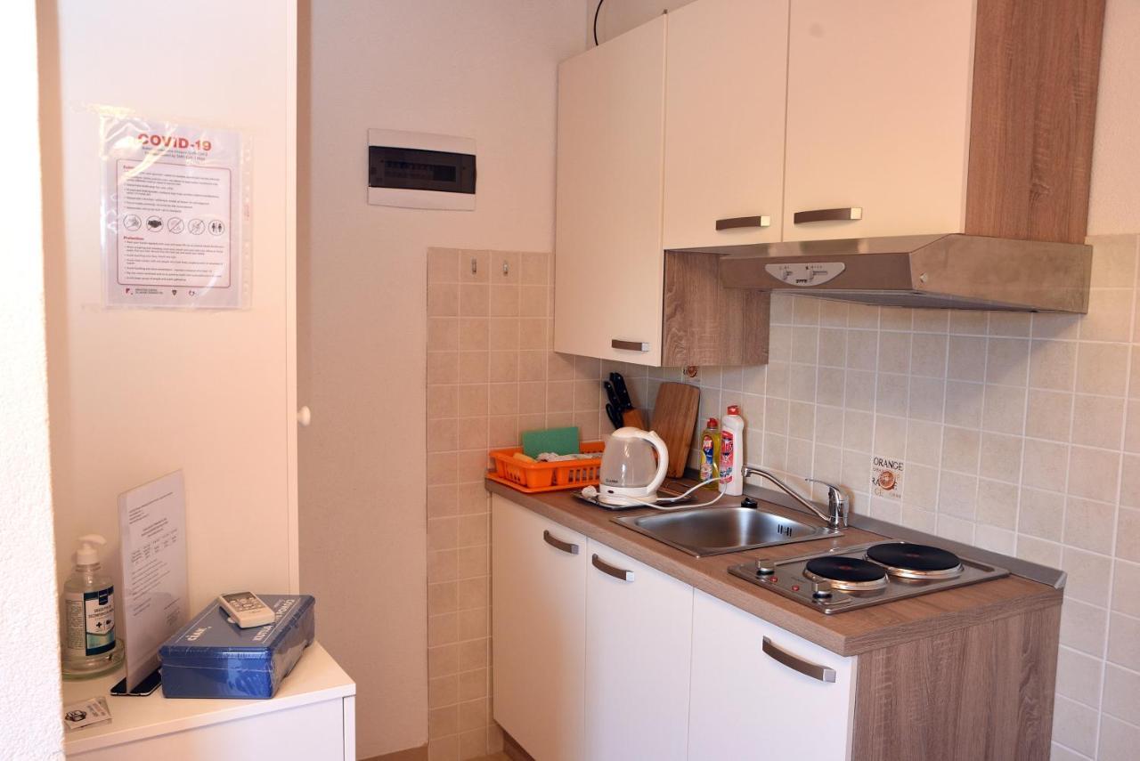 Apartment Anamarija Valun Eksteriør bilde